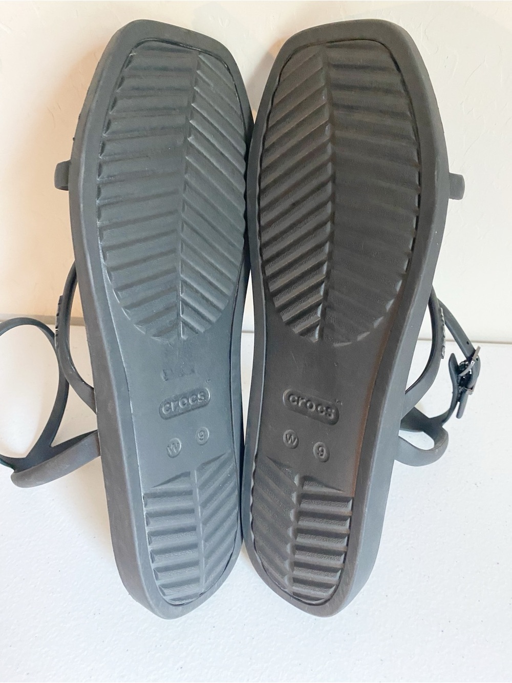 Crocs Miami Ankle Strap Sandals Lightweight Black Size 9 - Picture 9 of 9